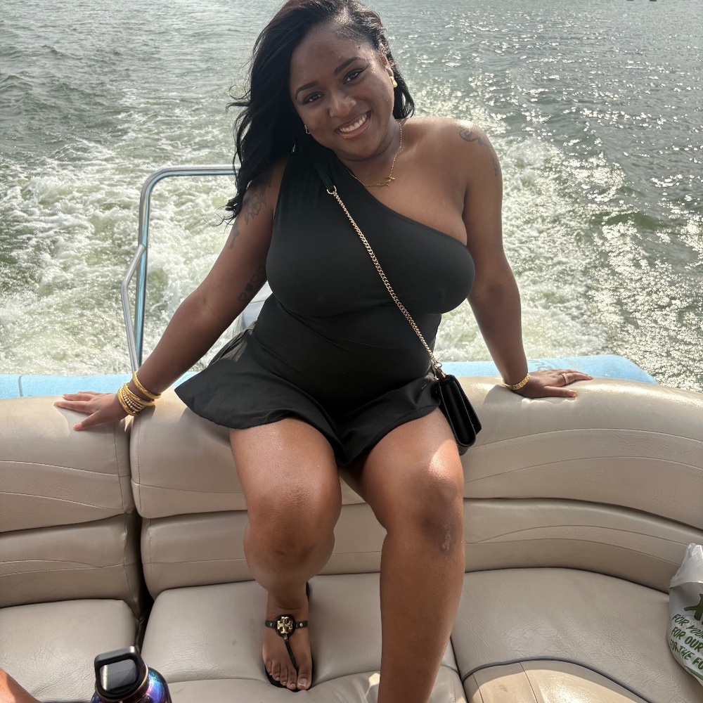 Meet your Posher, Kayla